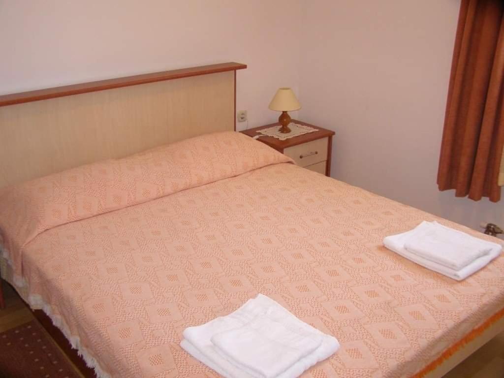 Apartmani Maria Преко Экстерьер фото